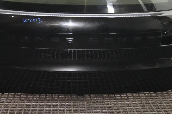 Land Rover Range Rover Sport L461 (2017 - ) SANTORINIBLACK Крышка багажника — фото 3