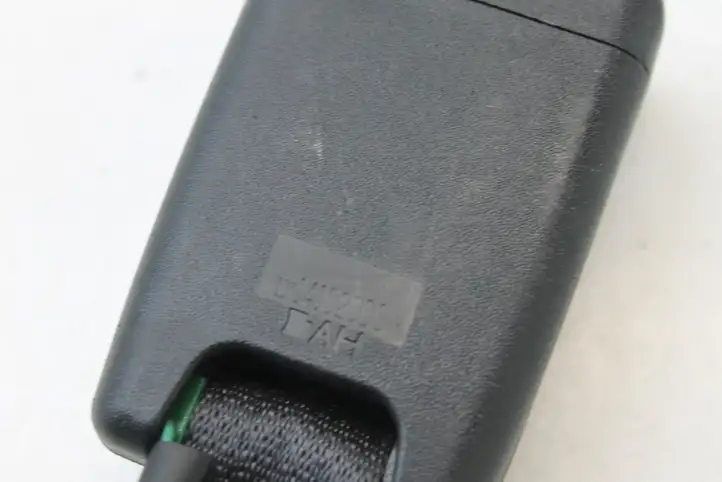 (2014 - ) Замок заднего ремня — фото 3