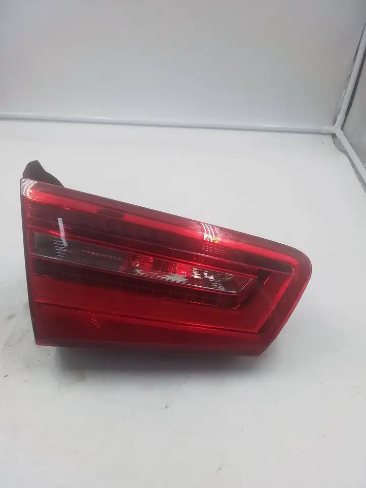 Audi A6 C7 (2011 - 2014) 4G5945093A Задний фонарь в крышке багажника — фото 2