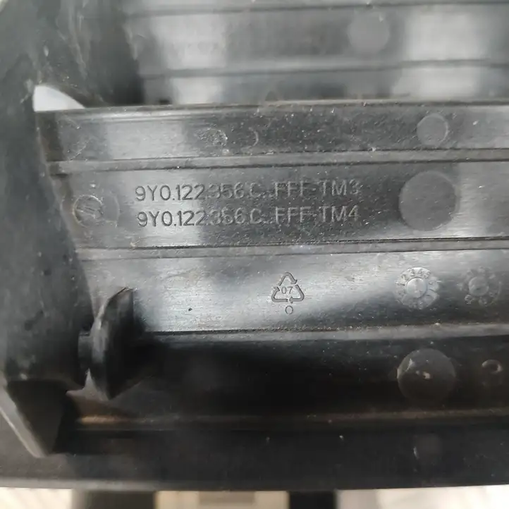 Porsche Cayenne (9Y0 9Y3) (2018 - ) 9Y0122356C Детали воздухозаборника — фото 7