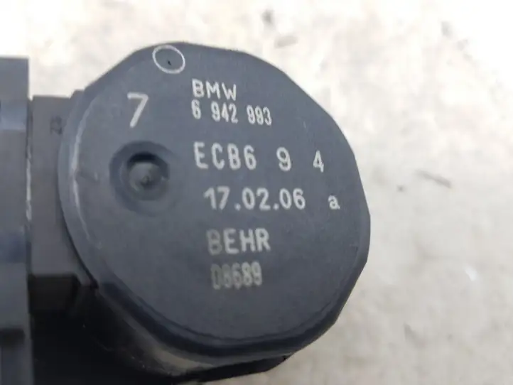 BMW 5 E60 E61 (2004 - 2010) 6942993 Двигатель задвижки потока воздуха — фото 2