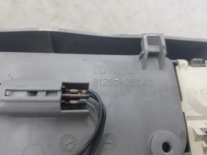 Toyota Avensis Verso (1995 - 2001) 8126005040 Передняя подсветка — фото 3