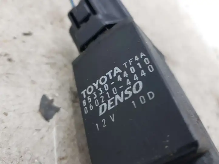 Toyota Corolla Verso E121 (2004 - 2007) 8533044010 Насос омывателя стекла — фото 3
