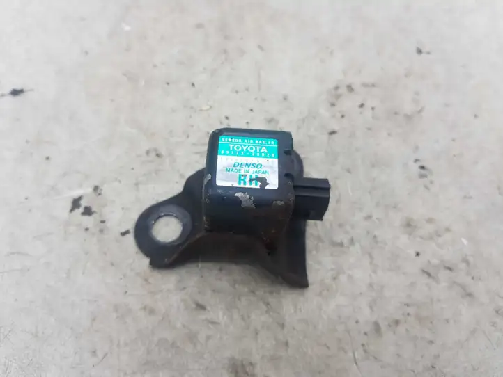 Toyota Previa (XR30, XR40) II (2000 - 2006) 8917328020 Датчик удара SRS — фото 1