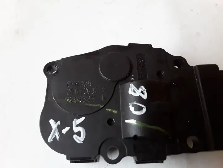 BMW X5 E70 (2006 - 2013) 9298886D Двигатель задвижки потока воздуха — фото 2