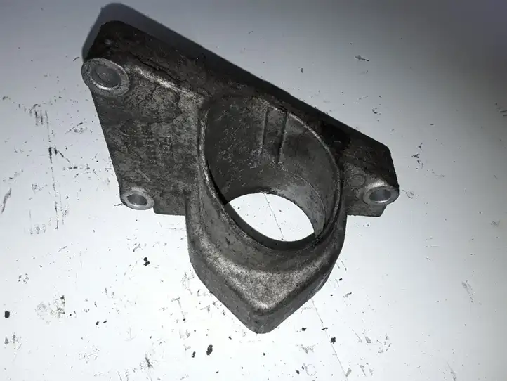 Opel Vectra C (2005 - 2009) 55184553 Кронштейн подвесного подшипника — фото 1