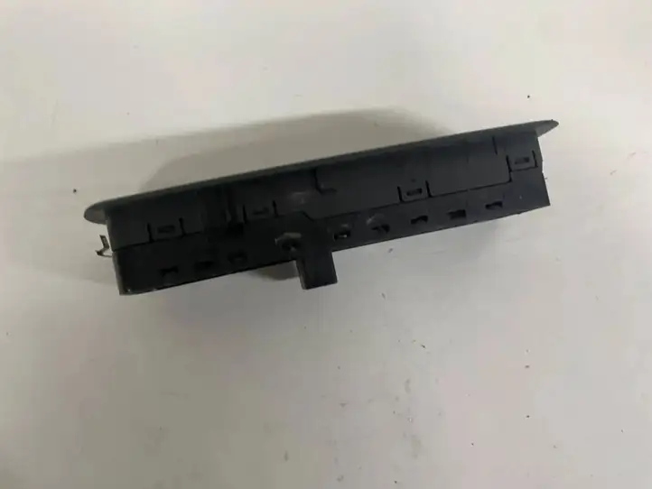 Renault Laguna III (2007 - 2015) 809610007r Блок кнопок стеклоподъемников — фото 2