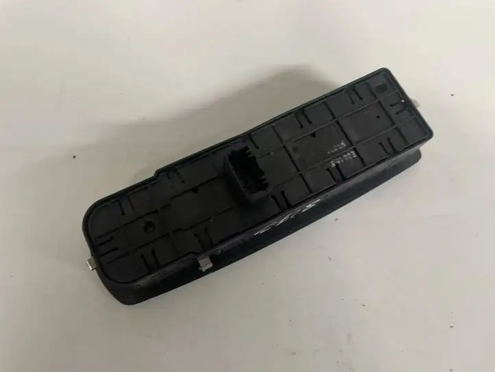 Renault Laguna III (2007 - 2015) 809610007r Блок кнопок стеклоподъемников — фото 3