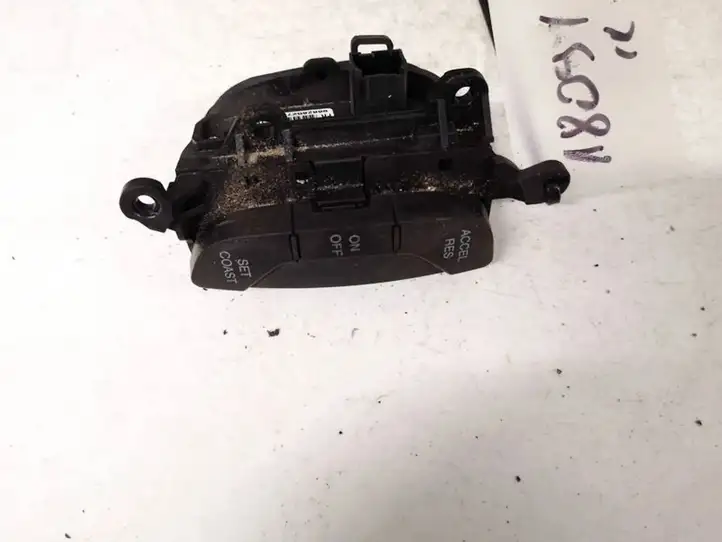 Chevrolet Captiva (2006 - 2011) 96628527 Кнопки на рулевом колесе — фото 1