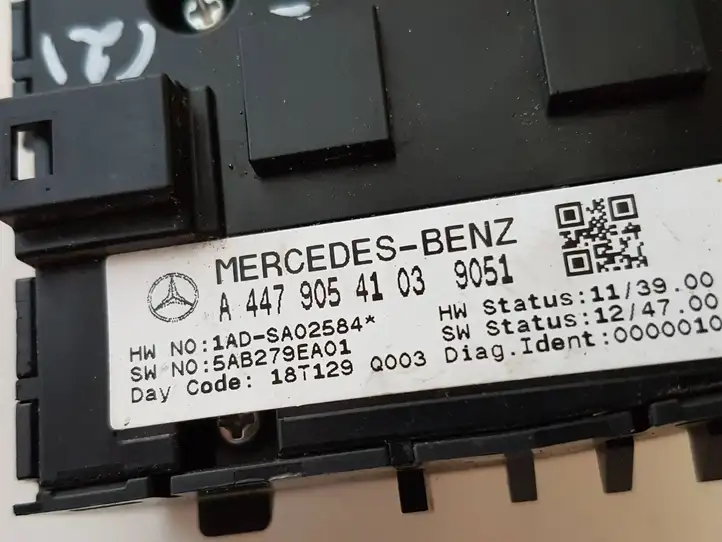 Mercedes-Benz Vito W447 (2014 - ) A4479054103 Блок кнопок стеклоподъемников — фото 4