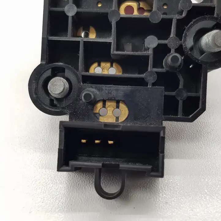 Nissan Almera Tino (2000 - 2003) 54355381PI Кнопки на рулевом колесе — фото 7