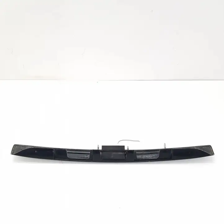Toyota Auris 150 (2006 - 2012) 7681102180 Подсветка номера — фото 6