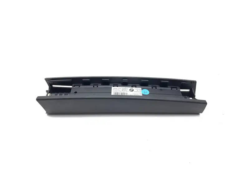BMW 5 G30 G31 (2016 - ) 7385394 Солнцезащитная шторка задней двери — фото 4