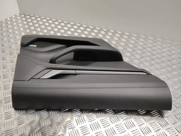 Porsche Taycan 9J1 (2019 - ) 9J1867211EQ Обшивка задней двери — фото 5
