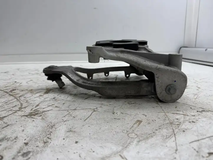 Tesla Model Y (2019 - 2024) 104403200C Верхняя опора пружины — фото 8