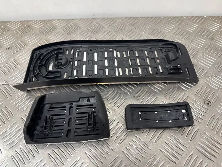 Audi A4 S4 B9 (2015 - 2019) 8W1864777B Подставка для ноги — фото 5