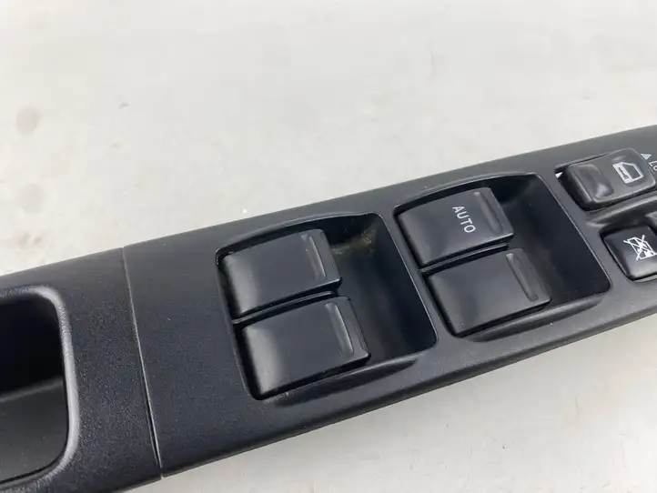 Subaru Forester SG (2006 - 2008) Кнопка стеклоподъемников — фото 2