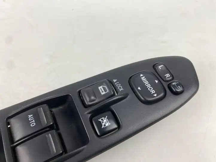 Subaru Forester SG (2006 - 2008) Кнопка стеклоподъемников — фото 3