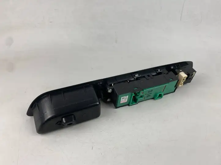 Subaru Forester SG (2006 - 2008) Кнопка стеклоподъемников — фото 4