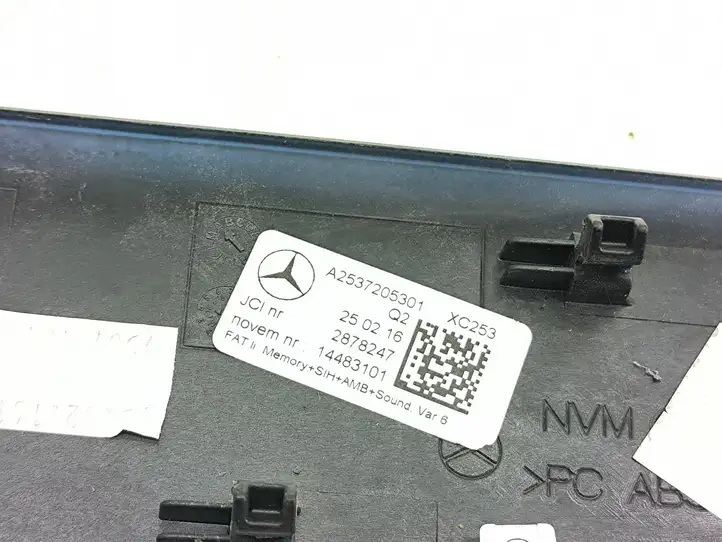 Mercedes-Benz C AMG W205 (2014 - ) a2537205301 Накладка динамика передней двери — фото 5