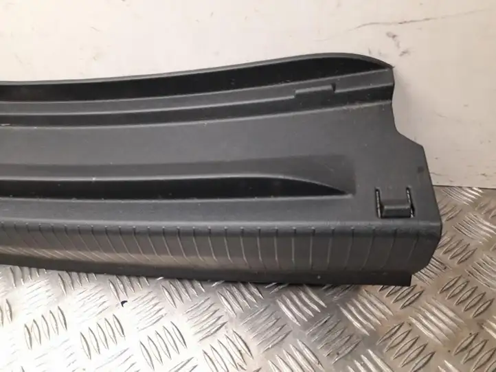 Seat Leon (5F) (2012 - 2019) 5NA863459E Отделка порога багажника — фото 3