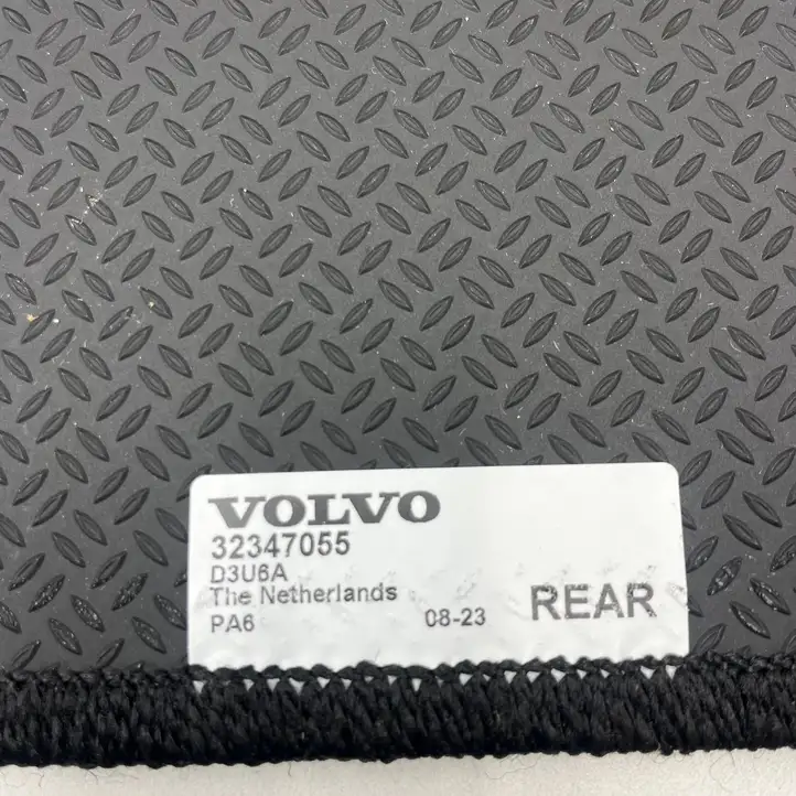 Volvo XC60 (2017 - ) 32347055 Коврик багажника — фото 3