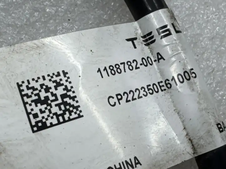 Tesla Model Y (2019 - 2024) 118878200A Электрические провода ручного тормоза — фото 5