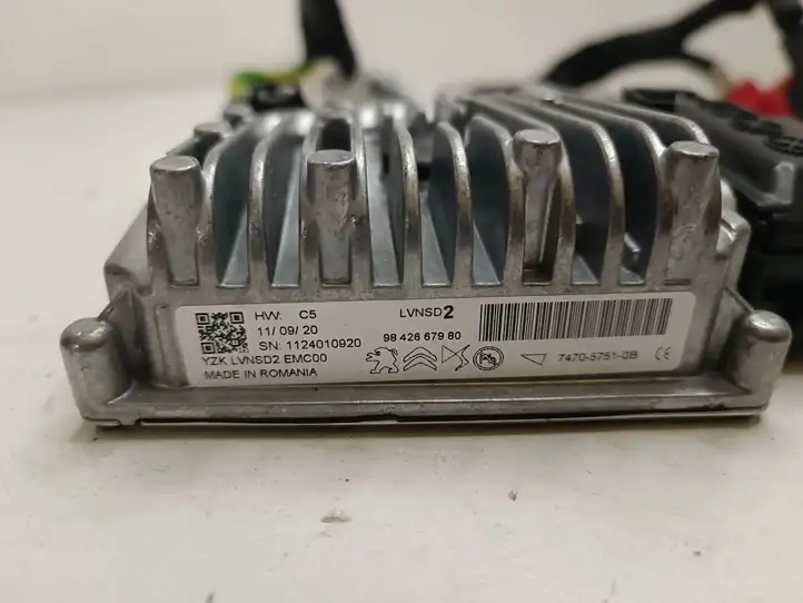 Citroen DS7 Crossback   9842667980 Плюсовый провод (аккумулятора)