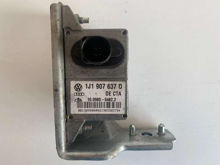 Volkswagen Golf IV (1998 - 2005)  191819021B Датчик ESP (системы стабильности) (датчик курсовой устойчивости))