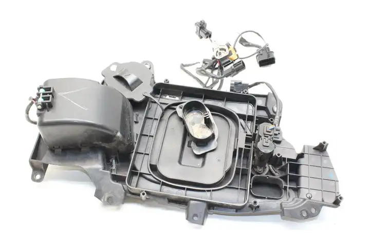 Hyundai Kona (2017 - 2022)  86340K4000 Крышка гнезда для зарядки электромобиля