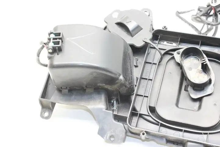 Hyundai Kona (2017 - 2022)  86340K4000 Крышка гнезда для зарядки электромобиля