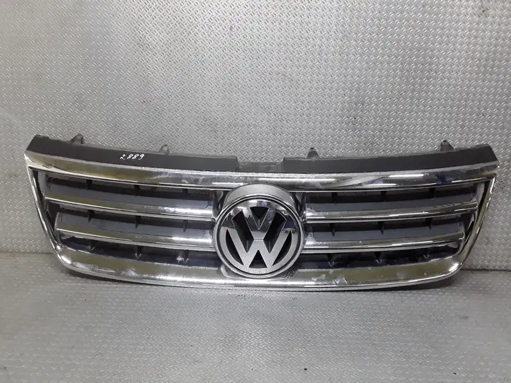 Volkswagen Touareg I (2002 - 2010) 7L6853651A Верхняя решетка радиатора — фото 1