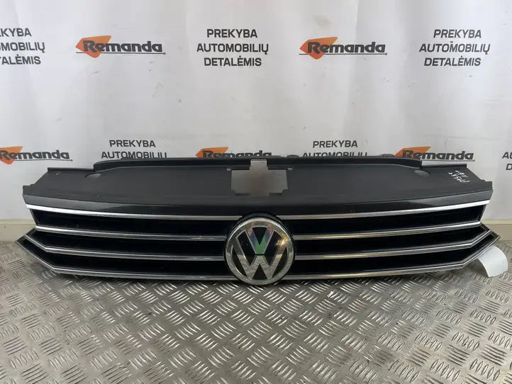 Volkswagen PASSAT B8 (2015 - ) 3G0853653 Верхняя решетка радиатора — фото 1