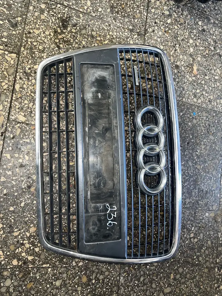 Audi A6 Allroad C6 (2006 - 2008) Верхняя решетка радиатора — фото 1