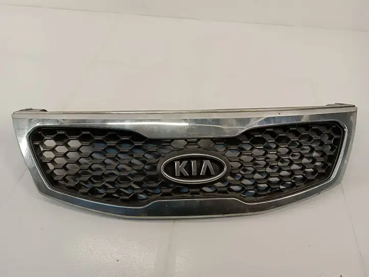 Kia Sorento (2009 - 2014) 863502P000 Верхняя решетка радиатора — фото 1