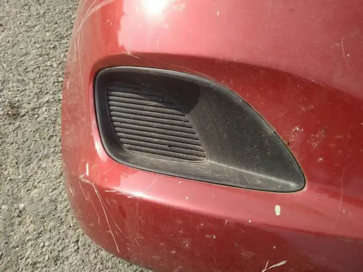 Toyota Yaris (2005 - 2009) Нижняя решетка переднего бампера — фото 1