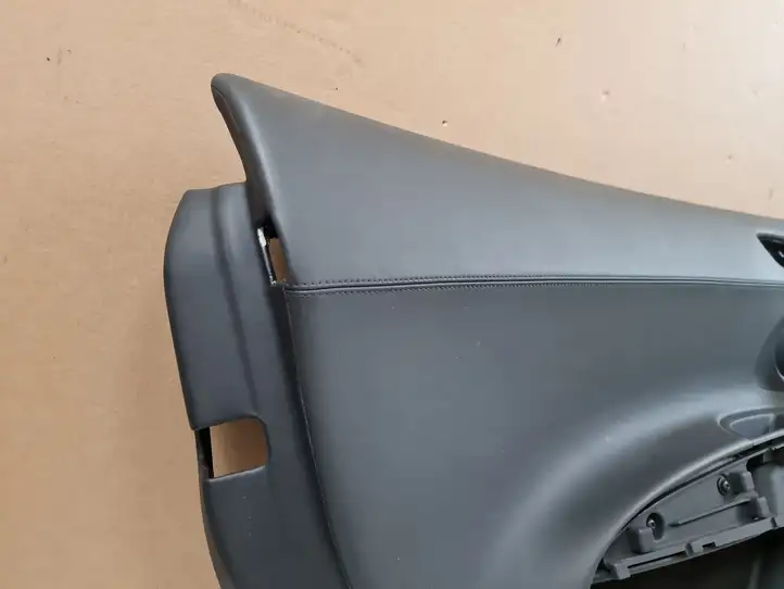 Audi R8 42   420867899 Комплект отделки дверей