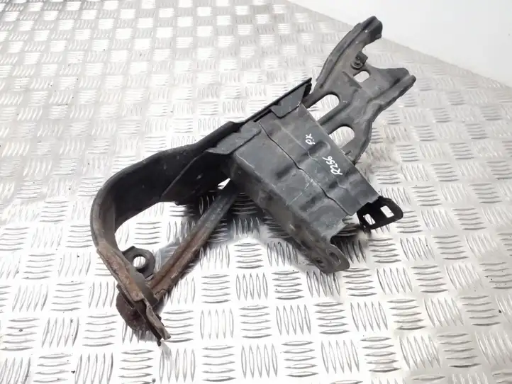 Mercedes-Benz C W203 (2000 - 2007)   Передний aмортизатор бампера