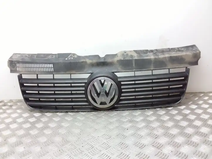 Volkswagen Transporter - Caravelle T5 (2003 - 2009) Верхняя решетка радиатора — фото 1