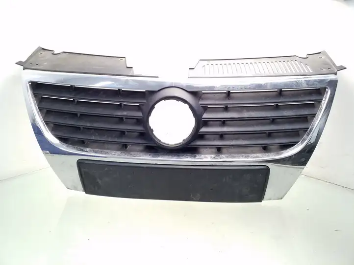 Volkswagen PASSAT B6 (2005 - 2010) 3C0853651 Верхняя решетка радиатора — фото 1