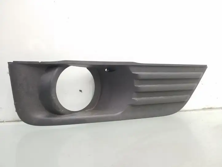 Ford Focus (2005 - 2008) 4M5119952AE Решетка противотуманной фары — фото 1