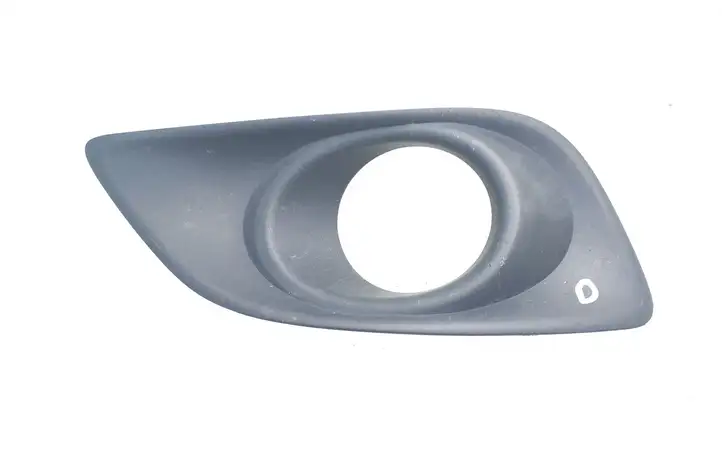 Toyota Avensis T250 (2006 - 2009) 4313PA010 Решетка противотуманной фары — фото 1