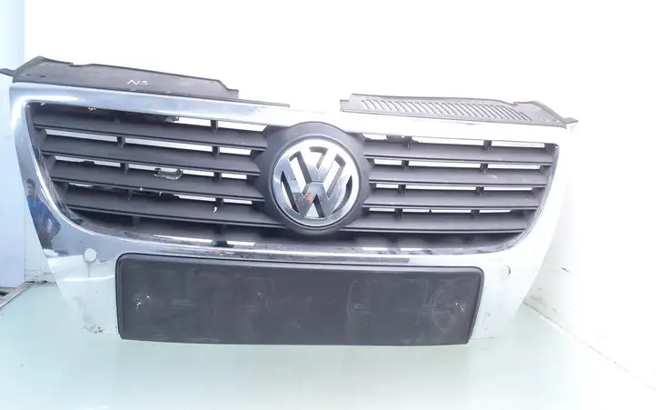 Volkswagen PASSAT B6 (2005 - 2010) 3C0853651B Верхняя решетка радиатора — фото 1