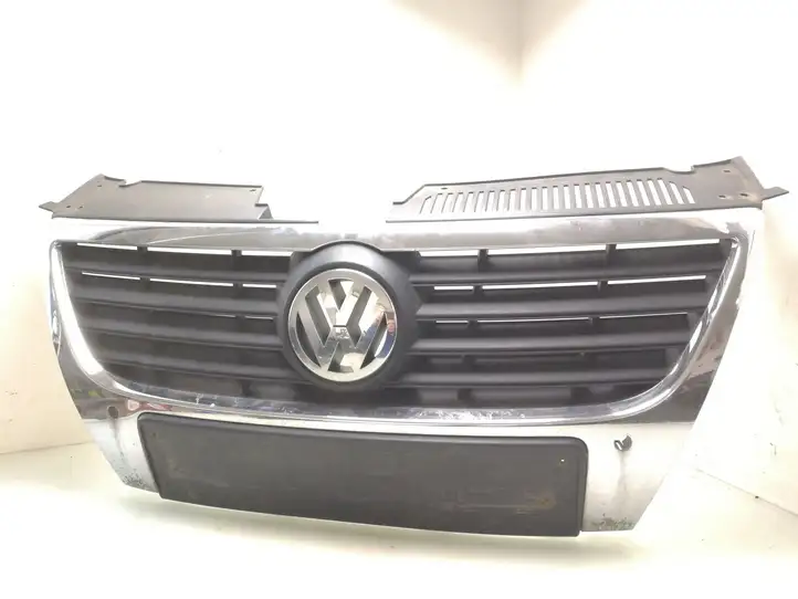 Volkswagen PASSAT B6 (2005 - 2010)  3C0853651B Верхняя решётка