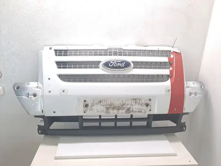Ford Transit (2006 - 2013) 6C1117G750AA Верхняя решетка радиатора — фото 1