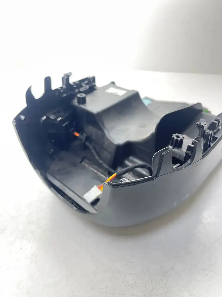 BMW 5 F10 F11 (2009 - 2016) 9188878 Кнопка обогрева рулевого колеса — фото 2