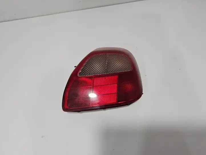 Toyota MR2 (W30) III (2000 - 2007) 8155117160 Задний фонарь в кузове — фото 1