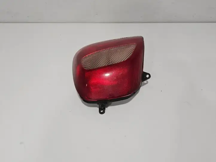 Toyota MR2 (W30) III (2000 - 2007) 8155117160 Задний фонарь в кузове — фото 2