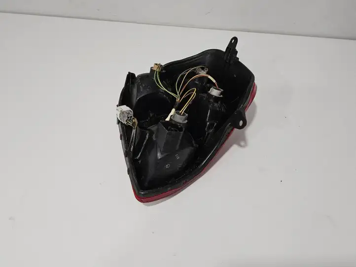 Toyota MR2 (W30) III (2000 - 2007) 8155117160 Задний фонарь в кузове — фото 5
