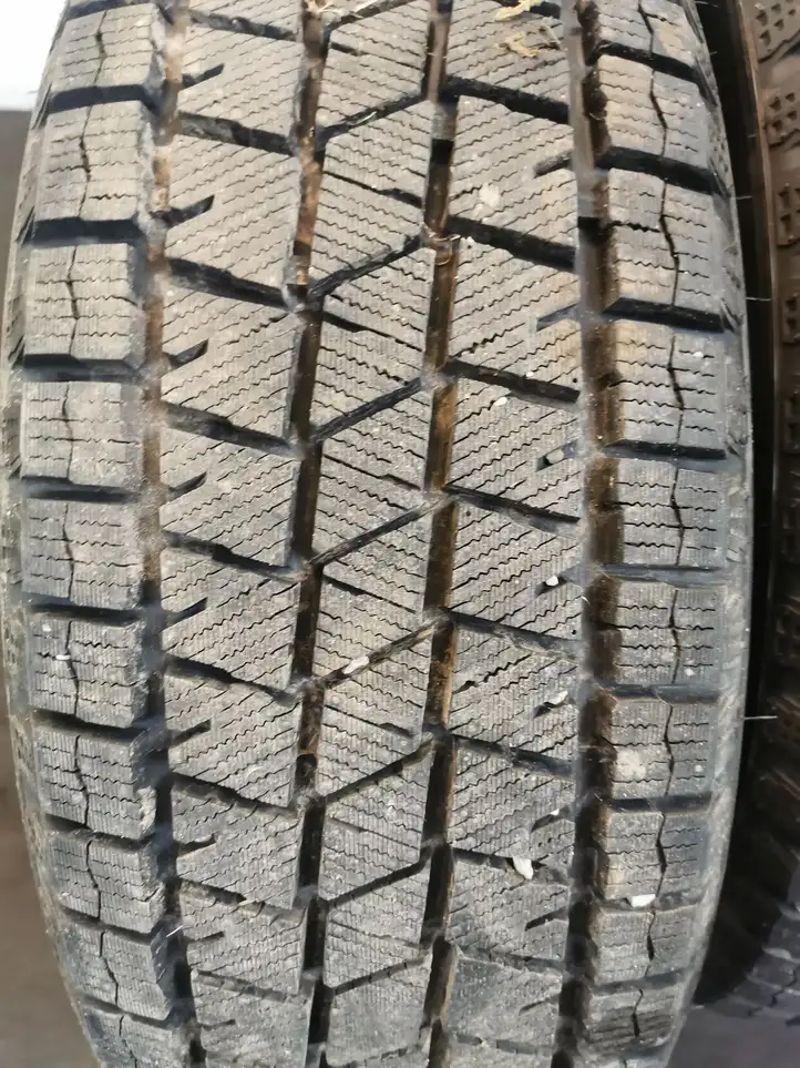 Kia Sportage (2014 - 2016) Зимняя шина R17 — фото 2